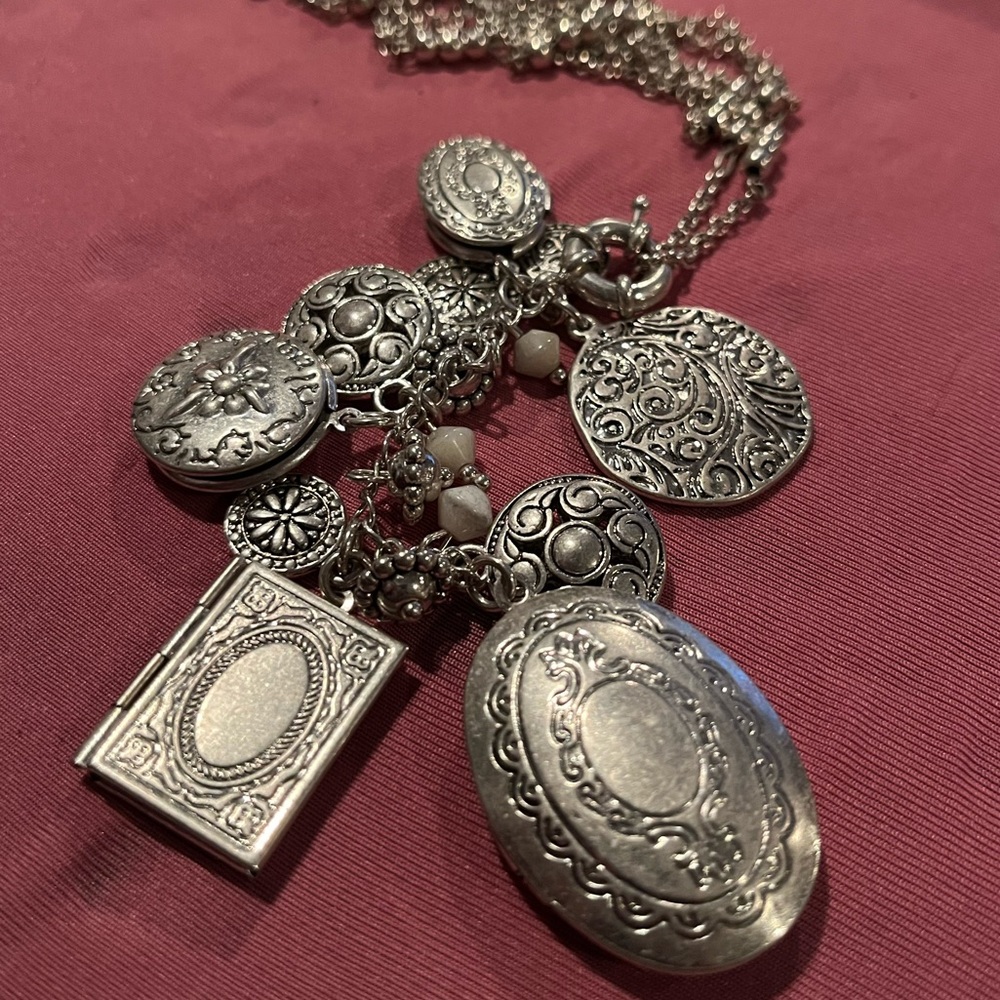Premier Designs Locket necklace